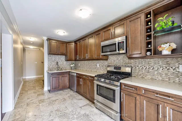 Additional image 16 of 6098 Rowers Cres