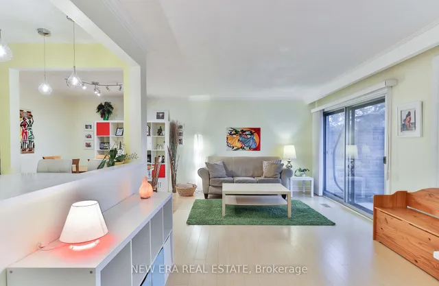 Additional image 3 of 38 Bengal Crt