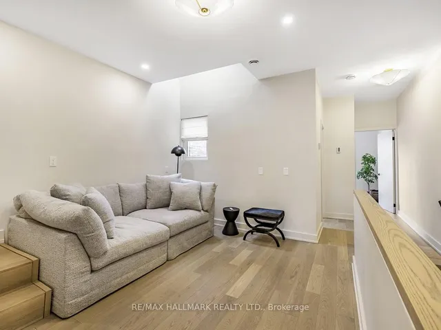 Additional image 22 of 40 Fuller Ave