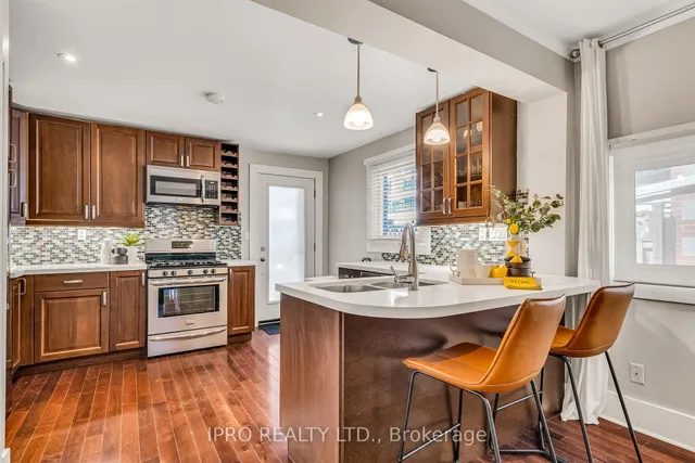 Additional image 9 of 264 Howland Ave