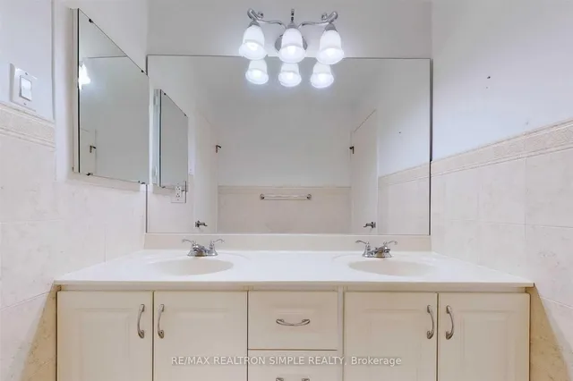 Additional image 7 of 608 Van Horne Ave