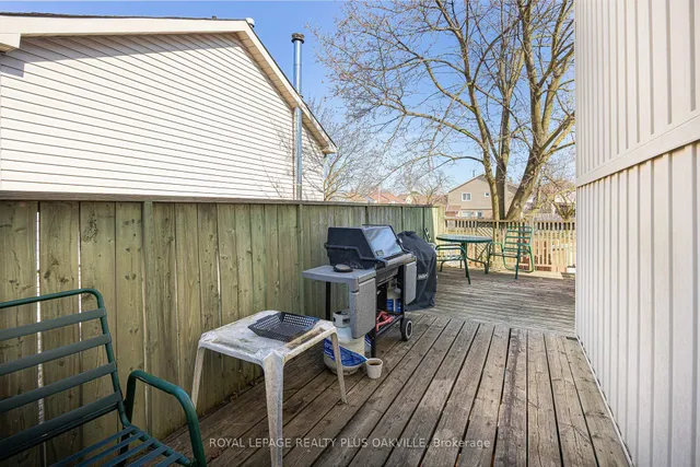 Additional image 25 of 24 Menoke Crt