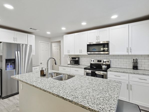 2804 W Brooklyn Ave, Dallas, TX 75211