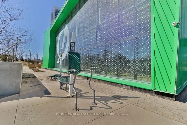 Additional image 44 of 25 McMahon Dr Unit 2009