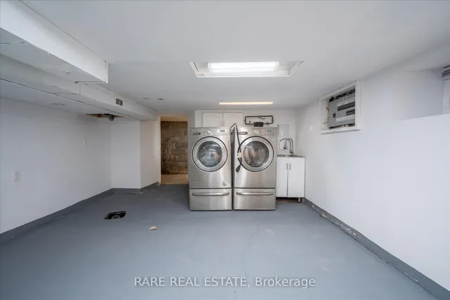 Additional image 25 of 24 Case St