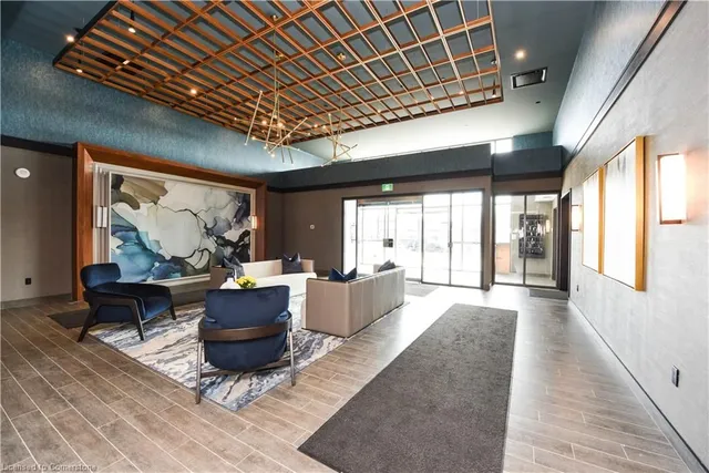 Additional image 3 of 460 Dundas St Unit 306