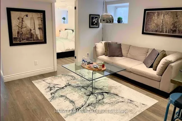 Additional image 32 of 15 Markham St