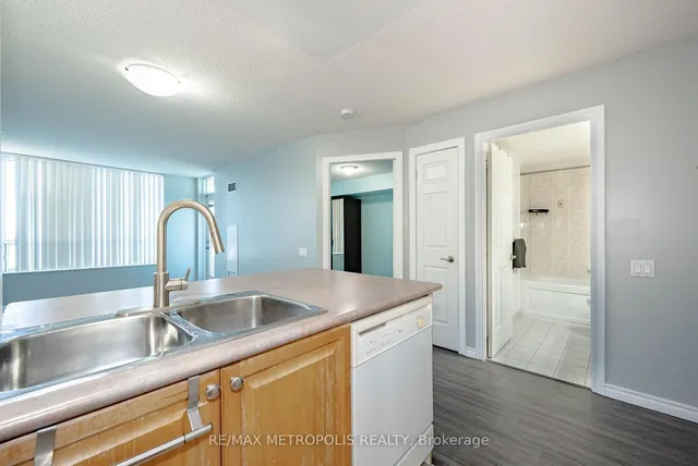 Additional image 19 of 61 Town Centre Crt Unit 605