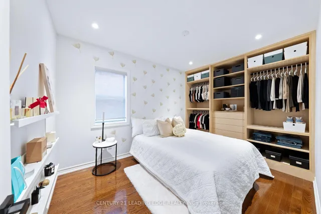 Additional image 22 of 32 Mortimer Ave