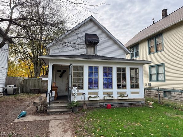 7107 Lawn Ave, Cleveland, OH 44102