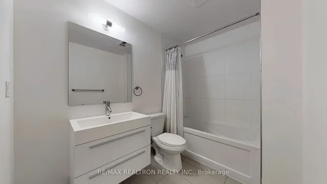 Additional image 22 of 297 College St Unit 815