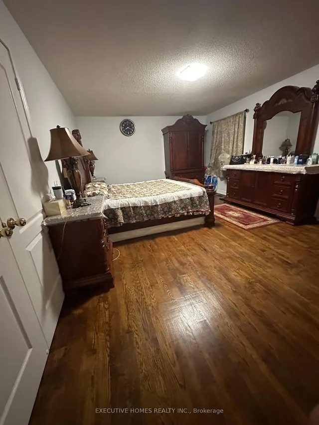 Additional image 6 of 66 Lexington Rd