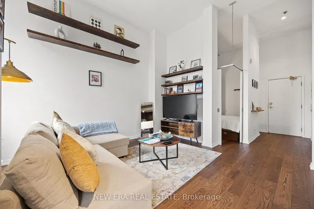 Additional image 9 of 915 King St Unit 307