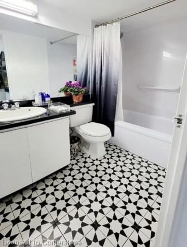 Additional image 7 of 105 Mccaul St Unit 701