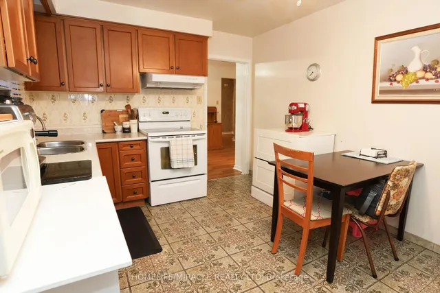 Additional image 27 of 59 Riverton Dr