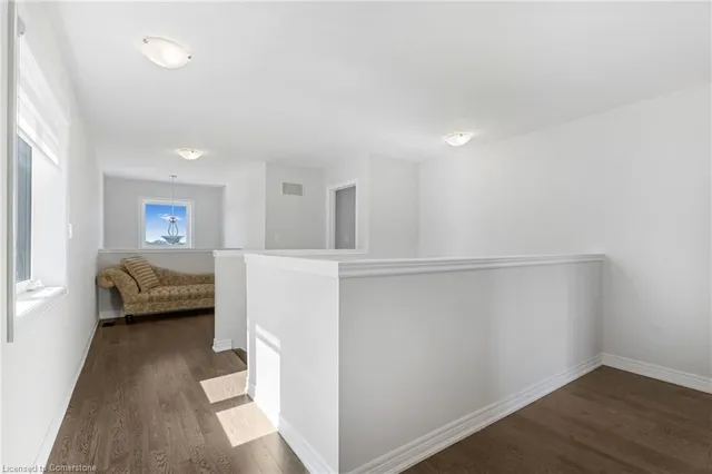 Additional image 22 of 127 Starfire Cres