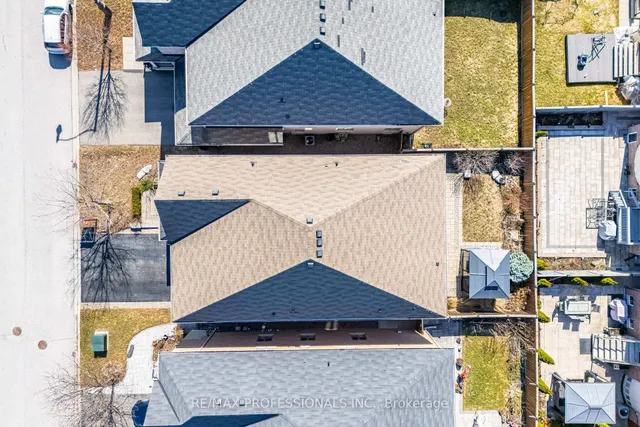 Additional image 2 of 35 Lampman Cres
