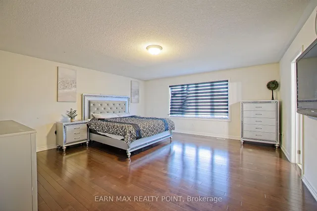 Additional image 18 of 60 Vanwood Cres