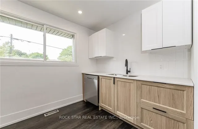 Additional image 9 of 694 Upper Ottawa St