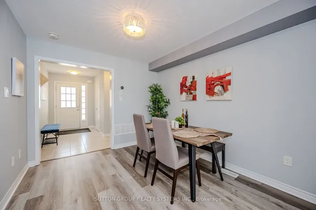 Additional image 26 of 230 Avonsyde Blvd Unit 37