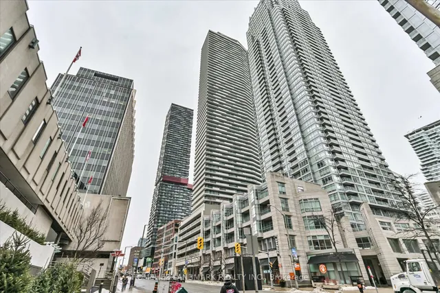 Primary image of 2221 Yonge St Unit 4003