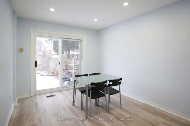 Additional image 8 of 52 Yellowstone St