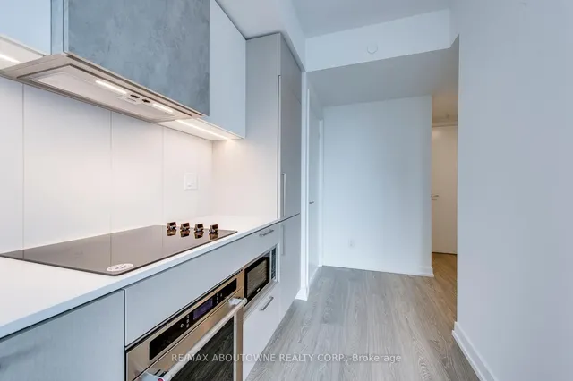 Additional image 12 of 19 Western Battery Rd Unit 1917