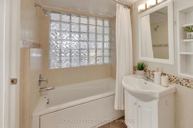 Additional image 19 of 830 Manning Ave