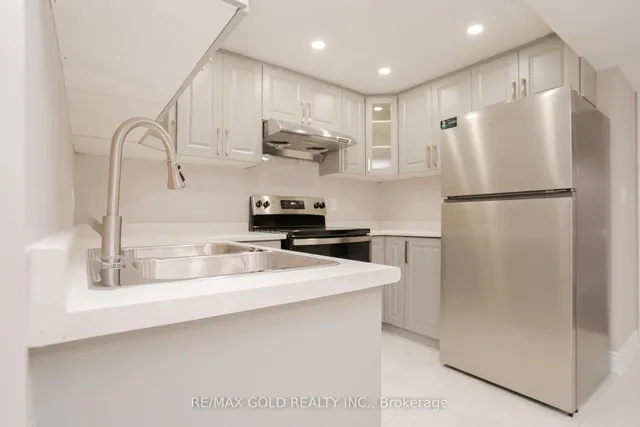 Additional image 33 of 41 Danesbury Cres