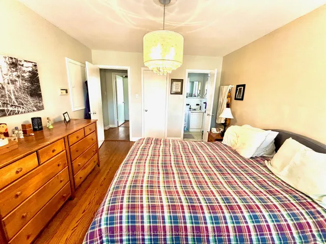 Additional image 7 of 131 York Mills Rd