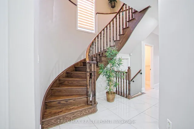 Additional image 15 of 60 Vanwood Cres