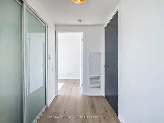 Additional image 7 of 105 The Queensway Ave Unit 2702
