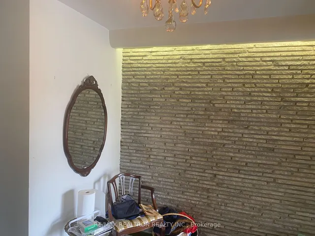 Additional image 8 of 9 Blue Forest Dr