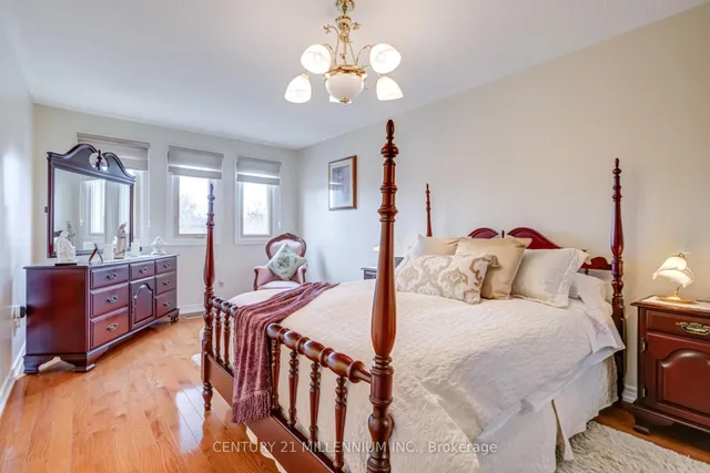 Additional image 22 of 27 Sunforest Dr