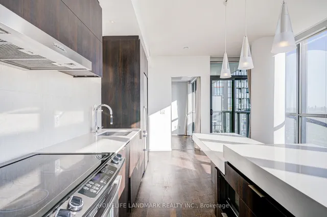 Additional image 34 of 101 Charles St Unit 3701