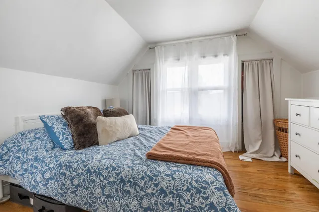 Additional image 27 of 402 Dundurn St