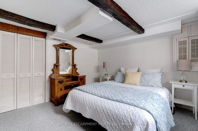 Additional image 39 of 847 FOREST GLEN Ave