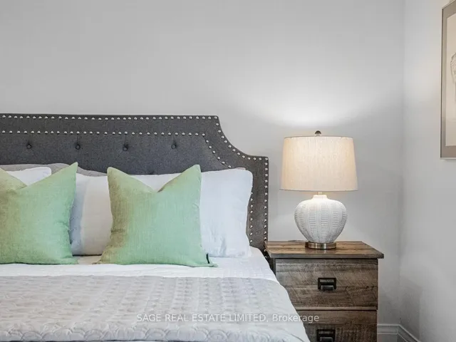 Additional image 22 of 28 Barbara Cres