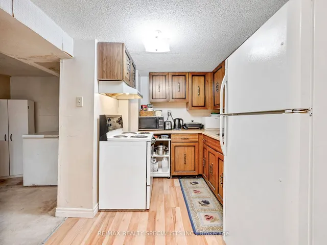 Additional image 34 of 19 Blenheim Dr