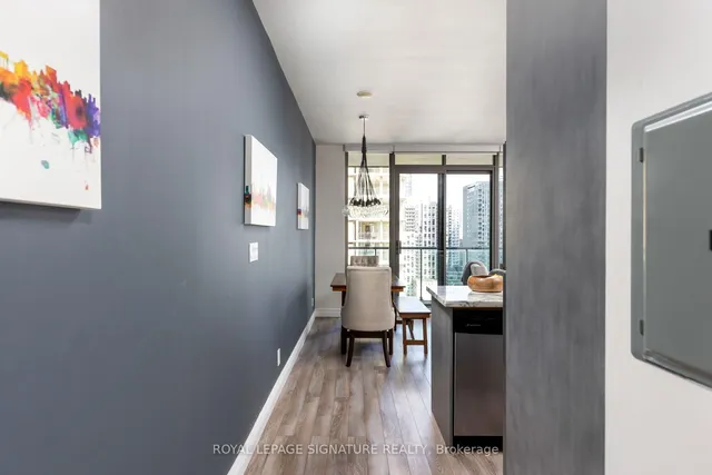 Additional image 4 of 33 Lombard St Unit 2006
