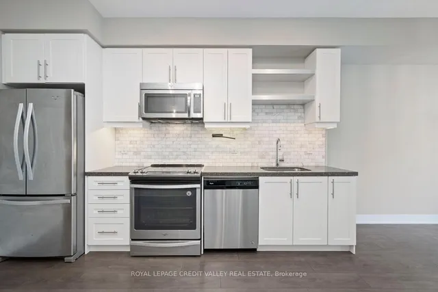 Additional image 7 of 525 Adelaide St Unit 1732