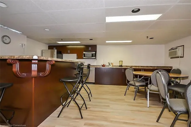 Additional image 31 of 1968 Main St Unit 409