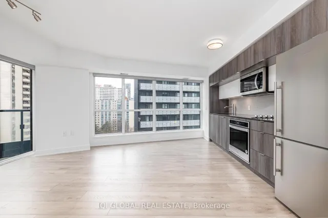 Additional image 13 of 585 Bloor St Unit 922