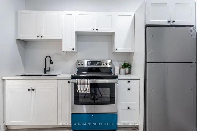 Additional image 18 of 27 Harvey St