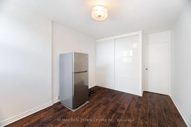 Additional image 23 of 299 Mill Rd Unit 409