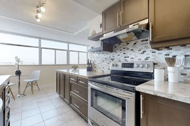 Additional image 11 of 100 Antibes Dr Unit 2208