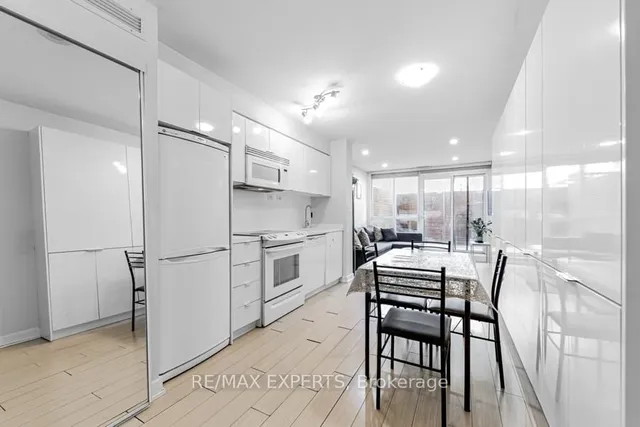 Additional image 9 of 10 Capreol Crt Unit 226