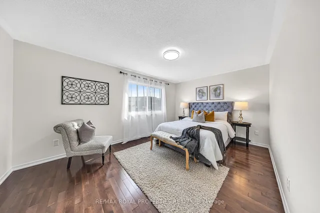 Additional image 7 of 19 Grosbeak Cres