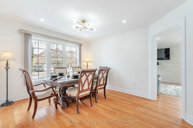 Additional image 7 of 577 Caverhill Cres