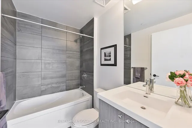 Additional image 15 of 60 George Butchart Dr Unit 704